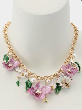New Betsey  Johnson FLOWER BOUQUET FRONTAL NECKLACE